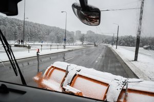 Važiuodami nesutikote dirbančių kelininkų? Jie paaiškino savo darbo metodus