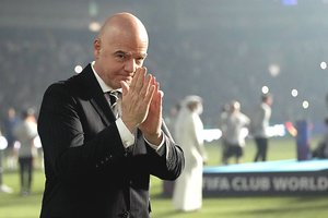 Neįtikėtiną maišą pinigų uždirbusios FIFA prezidentas G. Infantino jau turi naują revoliucinį planą – štampuos pasaulio čempionatus