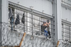 VSAT uždaro Kybartų užsieniečių centrą, naikina pusantro šimto etatų