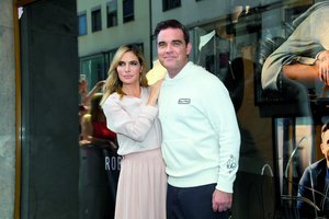 Robbie Williamso žmona prakalbo apie intymų poros gyvenimą  