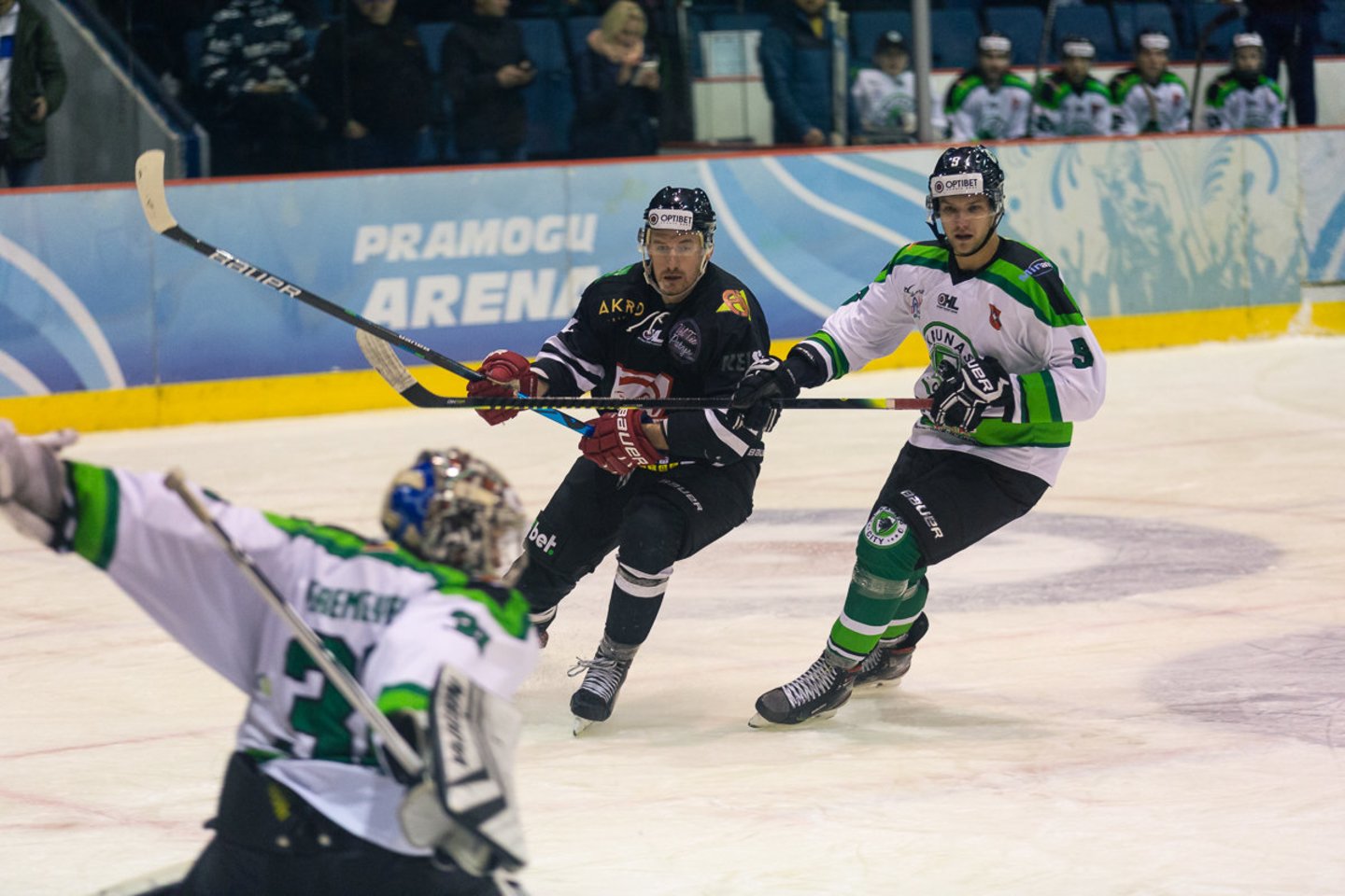 Rezultatyviose rungtynėse „Hockey Punks“ nugalėjo „Kaunas City“.<br> hockey.lt nuotr.