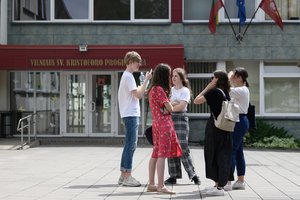 Seimas palaimino naujas Švietimo įstatymo pataisas: palies kiekvieną moksleivį