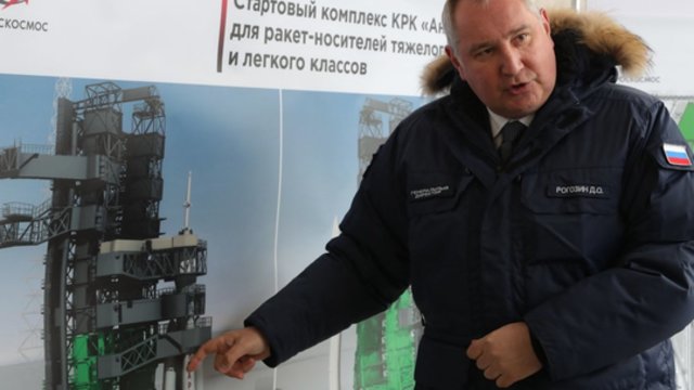 D. Rogozinas gimtadienį užbaigė ligoninėje: į Donecko viešbutį atskriejusi skeveldra sužeidė politiką, yra žuvusiųjų