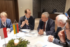 Lietuva ir Lenkija toliau plėtos bendrus kelius: aptarė ir papildomas transporto jungtis su Ukraina