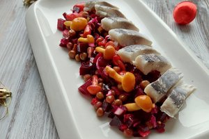 Silkė su burokėliais ir kelmučiais: užkandis, kurį Ingrida rekomenduoja Kūčių stalui