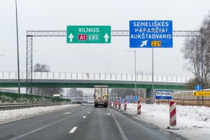 Dėl remonto kreipėsi net į G. Nausėdą ir I. Šimonytę: vairuotojai priversti papildomai išleisti po 25 tūkst. eurų degalams