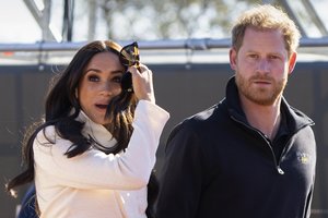 Turtus sukrovęs Meghan Markle ir princo Harry serialas muša rekordus