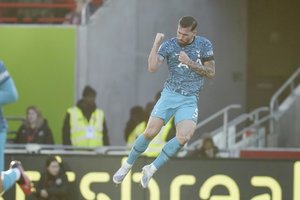 „Premier“ lyga grįžo: kalėdinių rungtynių maratono starte – įvarčių lietus