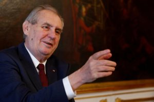 Čekijos prezidentas prognozuoja, kad Rusija pasitrauks iš Ukrainos