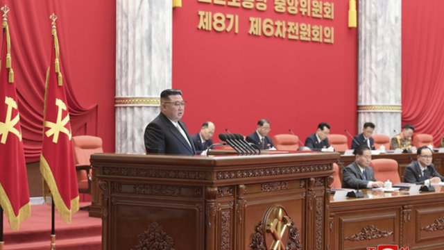Po Kim Jong Uno pareiškimo apie šalies tikslus – įvardijo, koks žingsnis gali laukti