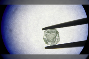 Įspūdinga retenybė: iki šiol pasaulyje rastas tik vienas toks deimantas