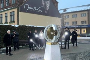 J. Meko metų kulminacija: Biržuose atidengta kūrėjui įamžinti skirta skulptūra