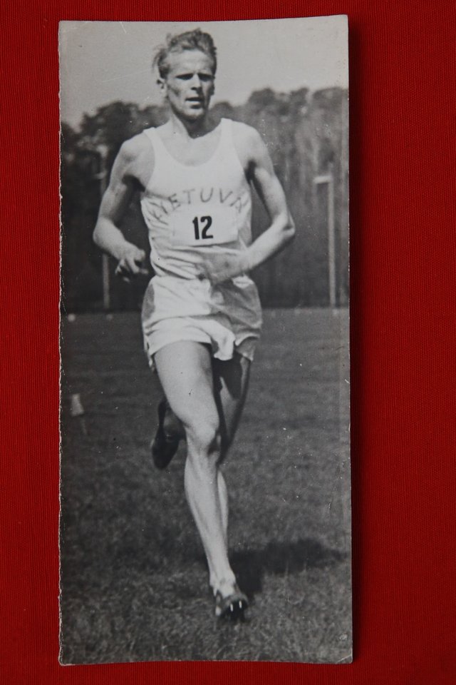 Lengvosios atletikos rinktinių Sovietų Sąjungos ir JAV mače Sankt Peterburge 1970 metais R.Bitė iškovojo pirmąją vietą.