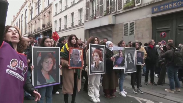 Išpuolis Paryžiuje sukėlė masinį sujudimą: atkreipia dėmesį į kurdų likimą