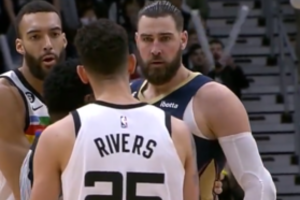 Prie pergalės dvigubu dviženkliu prisidėjęs J. Valančiūnas įsivėlė į konfliktą su varžovu