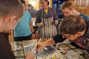 Skundęsi naujaisiais kaimynais Antakalnio gyventojai pritilo: dabar mokosi vieni iš kitų