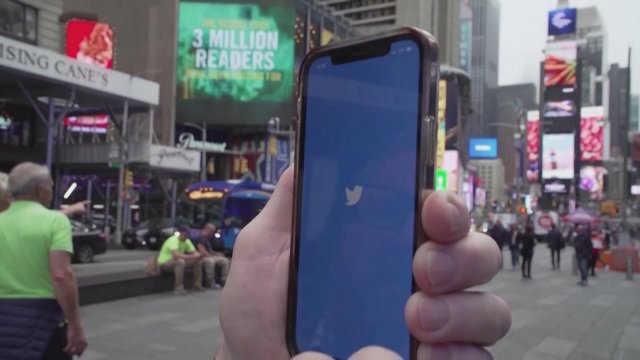 Ketvirtadienį sutriko „Twitter“ veikla: tūkstančiai tinklo vartotojų išvydo tą patį pranešimą