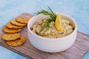 Užtepėlė su rūkyta skumbre: užkandis, kurį paruošite vos per kelias minutes