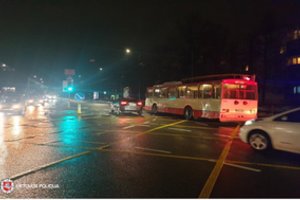 Ketvirtadienis šalies keliuose: užfiksuoti 54 eismo įvykiai, nukentėjo 4 žmonės