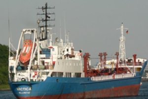 Prie Sankt Peterburgo užsidegė naftos tanklaivis