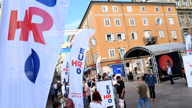 Kroatai skaičiuoja paskutines valandas iki euro įvedimo: tikina – tai padės šaliai apsaugoti ekonomiką