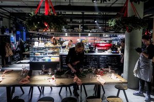 Ragina nusiimti „rožinius akinius“ ir pradėti veikti: kitos šalys jau kalba, kad recesija atėjo