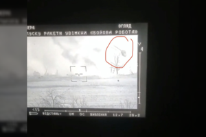 Įsiminti kadrai: parodė, kaip sunaikina geriausią rusų tanką – bokštelis nusileido tik po 7 sekundžių