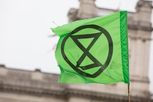 JK klimato aktyvistų grupė laikinai nutrauks viešąją tvarką trikdančius protestus