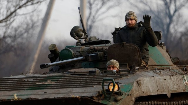Ukrainos pajėgos skelbia smogusios okupantams: galėjo žūti apie 400 mobilizuotųjų