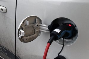 Elektromobiliai Norvegijoje pernai sudarė beveik 83 proc. naujų automobilių pardavimų
