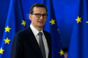 Lenkijos premjeras: „Už sunkiausius nusikaltimus turėtų būti baudžiama mirties bausme“