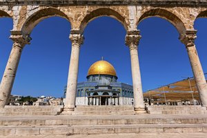 Izraelio kraštutinių dešiniųjų ministras apsilankė Al Aksos mečetėje surengdamas „provokaciją“