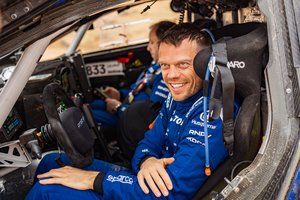 Nors lijo taip, kad Dakaro bolidai virto povandeniniais laivais, komandos spaudė gazą iki dugno