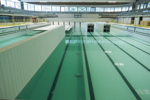 Vilnius iš Lazdynų baseino taip ir nepastačiusių rangovų bandys prisiteisti daugiau nei 8 mln. eurų