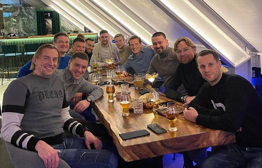 Skandalas Estijoje: futbolo rinktinės žaidėjai bičiuliavosi su ir Lietuvą SSRS dalimi vadinančiu Rusijos nacionalinės ekipos strategu