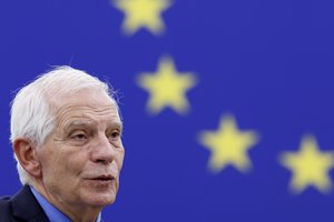 ES gina J. Borrellio kelionę į su kyšininkavimo skandalu siejamą Maroką