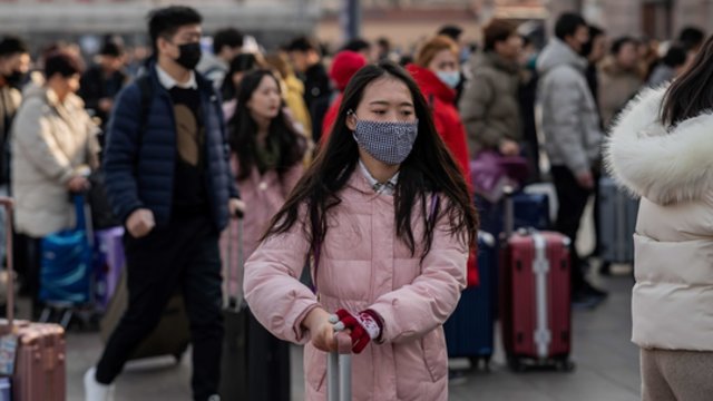 Verta suklusti planuojantiems keliauti į COVID-19 stekenamą Kiniją: pateikė svarbias rekomendacijas