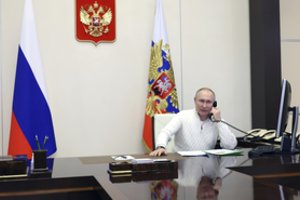 Kodėl V. Putinas staiga paskelbė apie planą 36 valandoms nutraukti ugnį: karo analitikai paaiškino priežastį