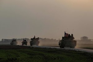 JAV ir Turkija įšaldė IS finansavimo tinklo narių turtą