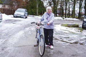 Devintas dešimtmetis – ne riba: energinga pakaunės gyventoja svajoja apie šuolį parašiutu