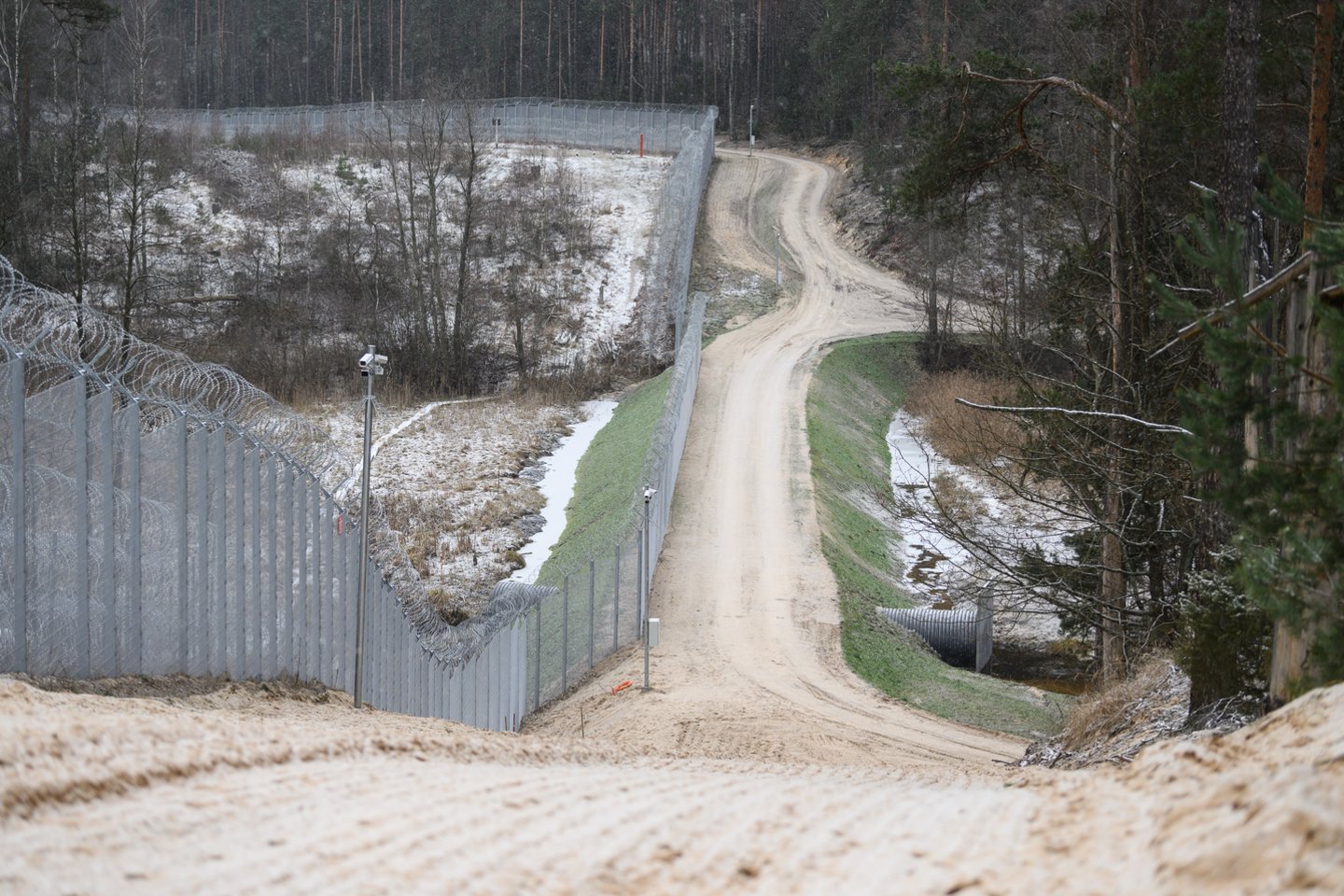 Dzūkijos pasieniečių kasdienybė: ir migrantai, ir kontrabandininkai.<br>V.Skaraičio nuotr.