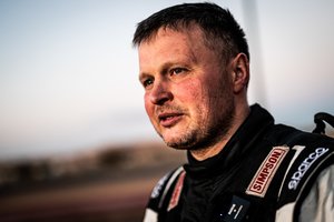 Vaidotas Paškevičius apie septintąjį Dakaro etapą: „Kabinoje jautėmės tarsi bokso ringe“