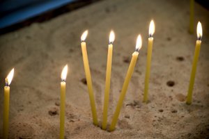 Sunkvežimis rėžėsi į laidotuvių ceremoniją prie krematoriumo Kinijoje, 19 žmonių žuvo, bet aukų gali daugėti