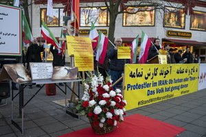 Analitikai: Irano režimas nesutaria, kaip kovoti su protestais