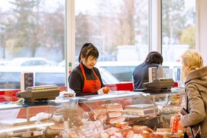 Suskaičiavo, kaip per mėnesį keitėsi prekių ir paslaugų kainos: kai kas ir atpigo