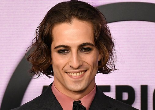 Grupės „Maneskin“ lyderis Damiano Davidas ryžosi kardinaliems išvaizdos pokyčiams: patiko ne visiems
