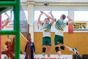 Lietuvos tinklinio federacijos taurės pusfinaliuose – ir trofėjaus savininkė