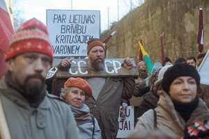 Į ekranus atkeliauja kartu su latviais ir lenkais kurtas filmas „Sausis“ apie istorinį lūžį