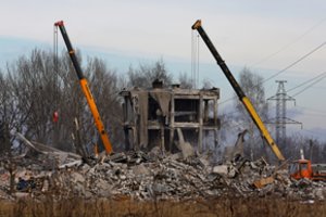 Ukrainos žvalgyba patikslino Makijivkoje likviduotų rusų skaičių: kūnus vežė „KamAZ“ sunkvežimiais