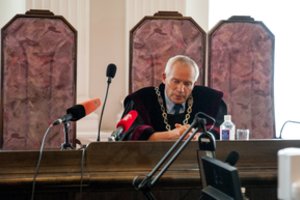 Prokuratūra apskundė buvusio teisėjo S.Lemežio išteisinimą ir bausmę advokatui R.Mikliušui